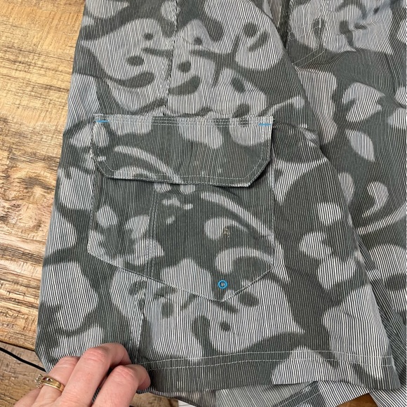 Columbia Mens Size 38 PFG Offshore Board Shorts UPF 50 Omni Shade Blue Gray New - Picture 4 of 10